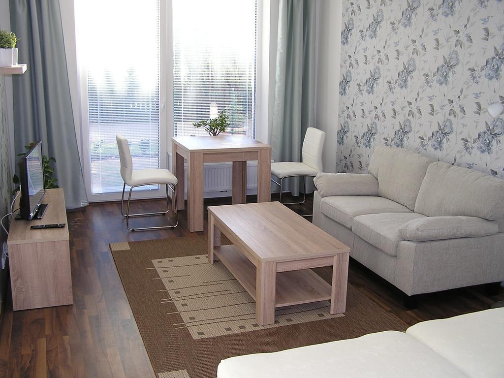 Gonda Apartments Hradec Králové Exteriör bild